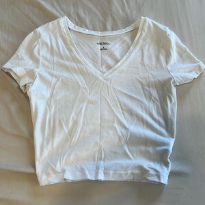 White crop tee